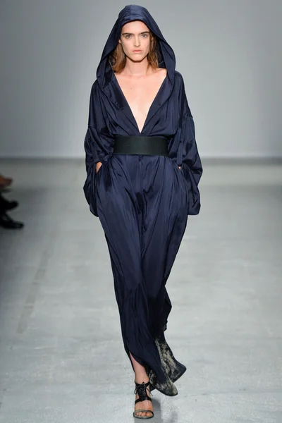 Look 35